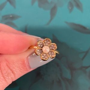 Juicy Couture Pearl Flower Ring - Size 6